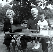 Pat et ses grands parents